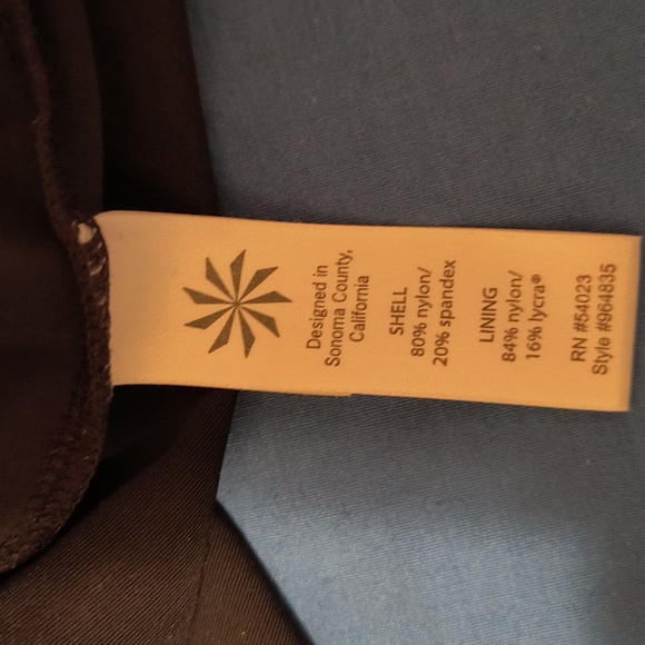 Athleta Tankini Top 34B/C Black with Blue Paisley - Picture 11 of 11